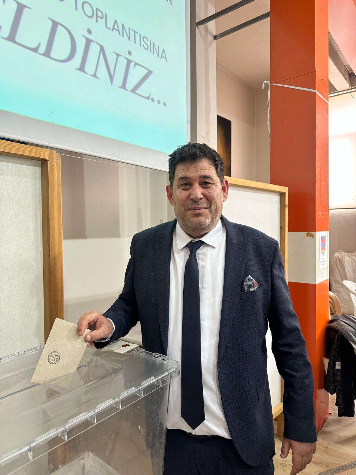 Ula Şoförler ve Otomobilciler Esnaf Odası’nda Mehmet Çatak Güven Tazeledi 15